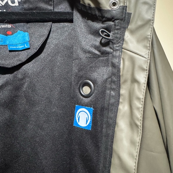 Kavu Men’s Army Green Raincoat Jacket - Picture 4 of 10